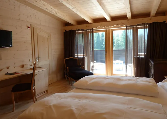 Hotel Ciasa Salares