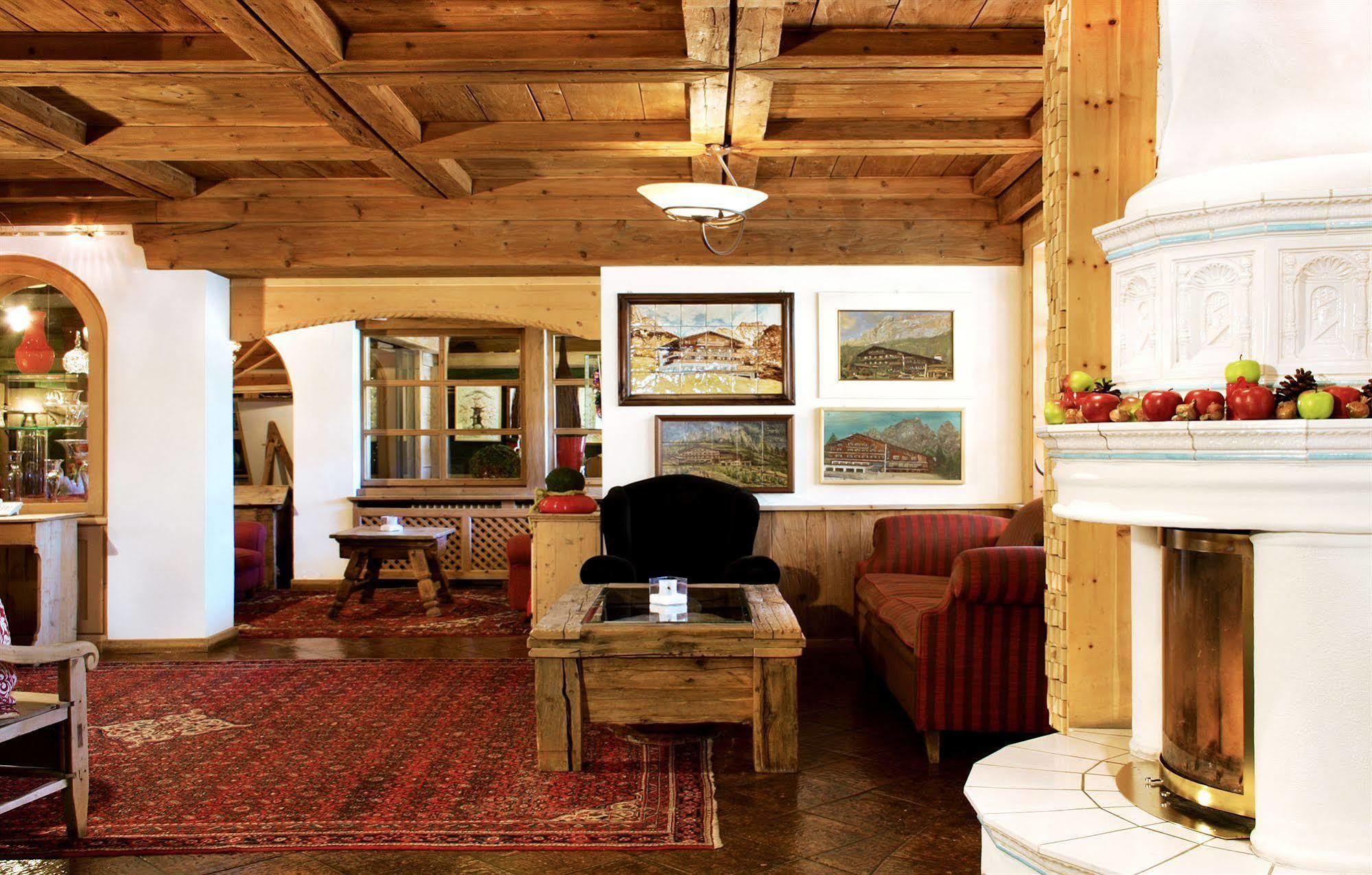 Ciasa Salares Hotel 4*